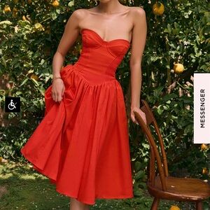 NWOT Elizabeth Italian tomato strapless midi sundress